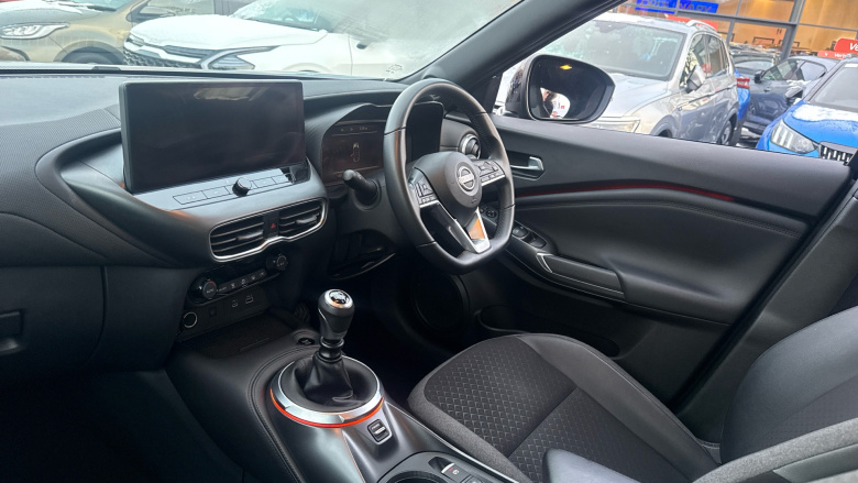 Nissan Juke 1.0 DiG-T N-Connecta 5dr Petrol Hatchback